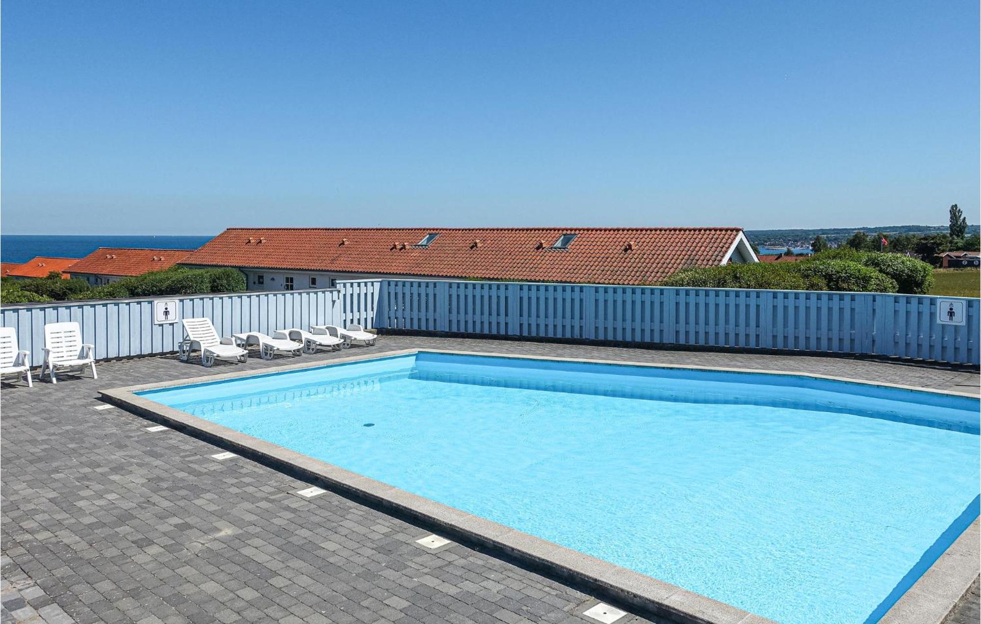 Nice Apartment In Allinge With House Sea View エクステリア 写真